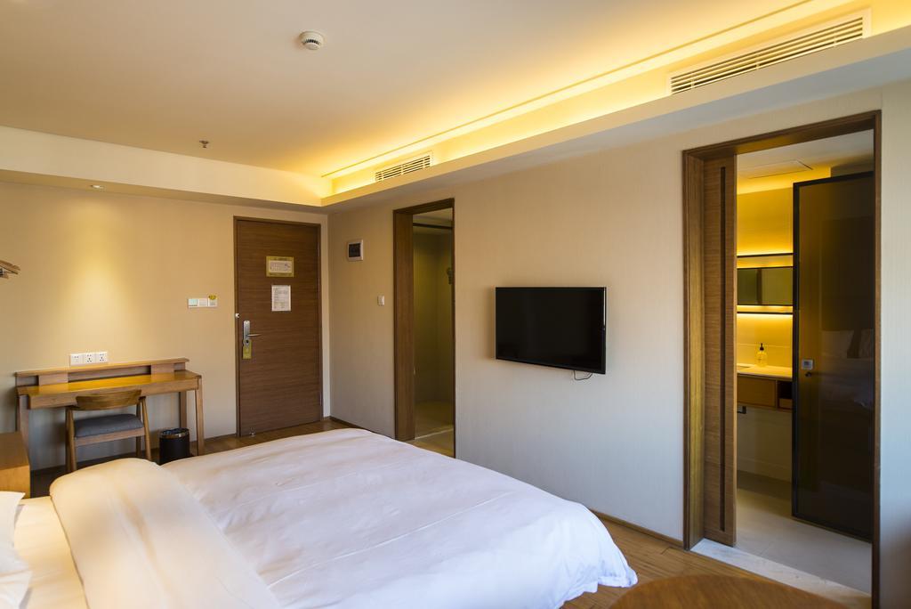 Ji Hotel Shanghai Xujiahui Exterior photo