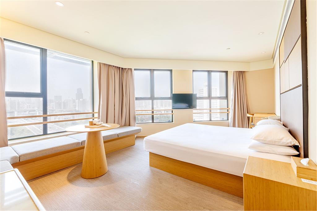 Ji Hotel Shanghai Xujiahui Exterior photo