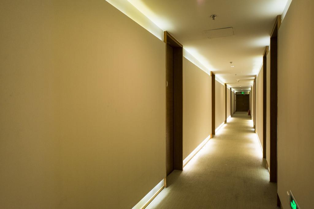 Ji Hotel Shanghai Xujiahui Exterior photo